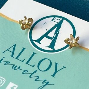 017 Vintage gold stud earrings